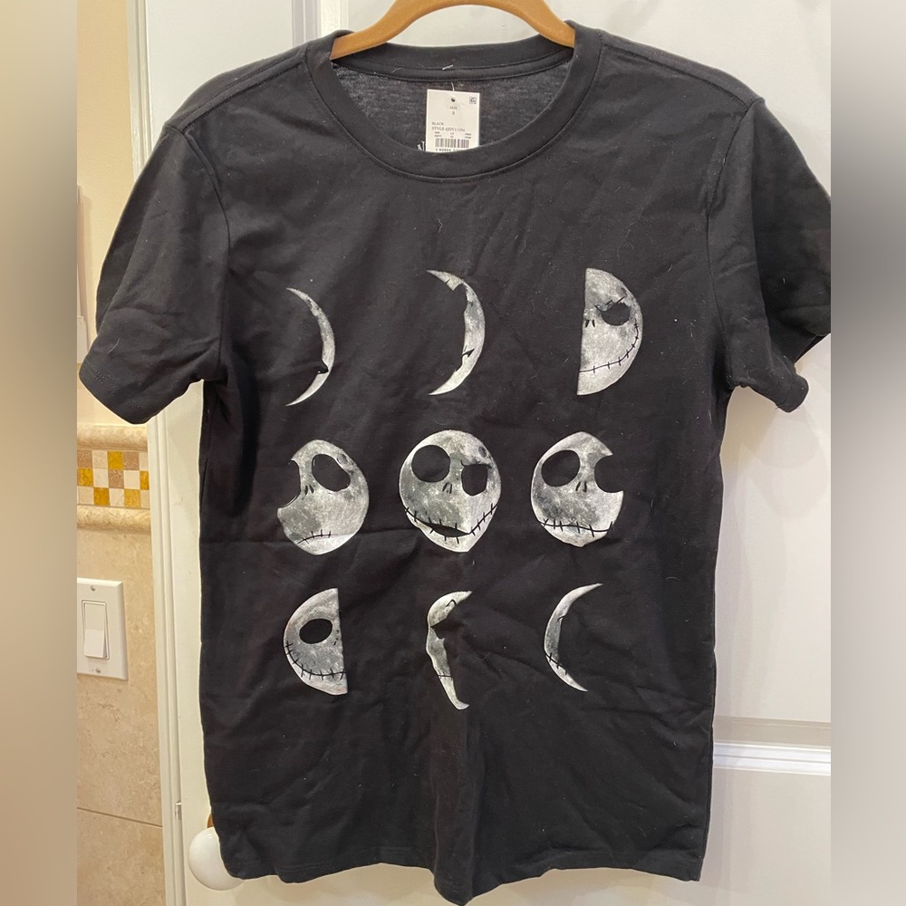 NWT Nightmare Before Christmas Tee Shirt Small